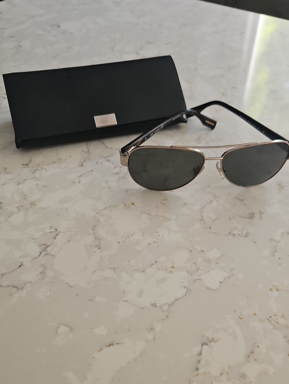 Hugo Boss Aviator Sunglasses with Black Case - Classic Black